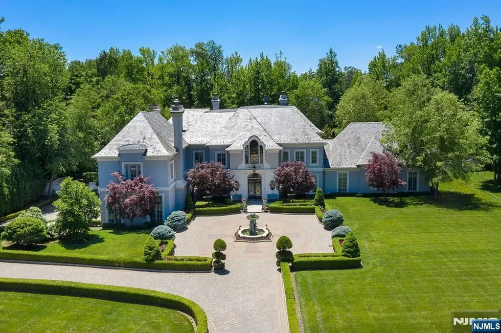 12 The Esplanade Alpine NJ 07620