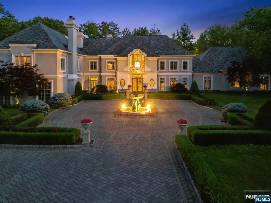 12 The Esplanade Alpine NJ 07620