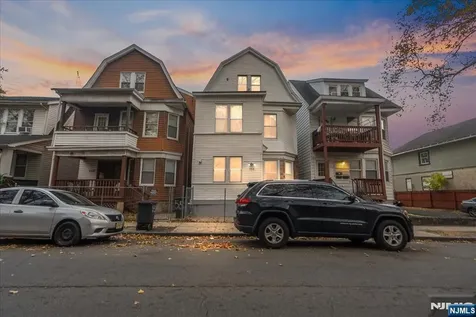 552 Norwood Street East Orange NJ 07018