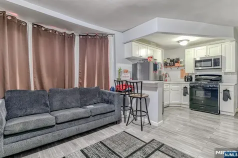 234 Halsted Street East Orange NJ 07018