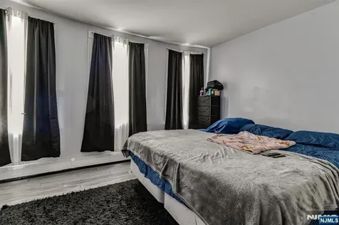 234 Halsted Street East Orange NJ 07018