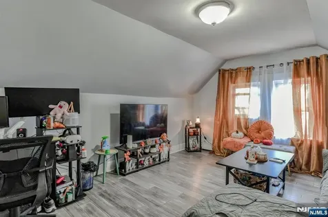 234 Halsted Street East Orange NJ 07018