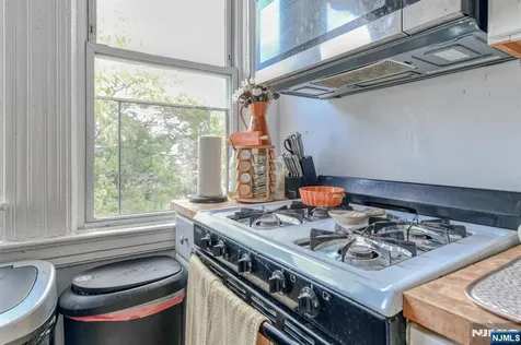 234 Halsted Street East Orange NJ 07018