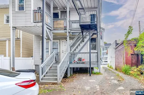 234 Halsted Street East Orange NJ 07018