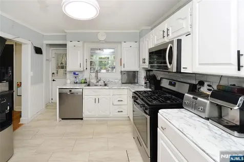 110 3rd Avenue Hawthorne NJ 07506