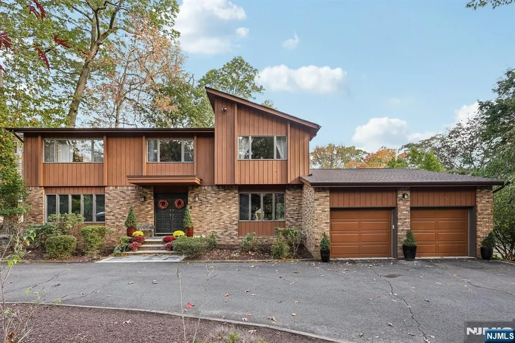 76 Church Street Alpine NJ 07620