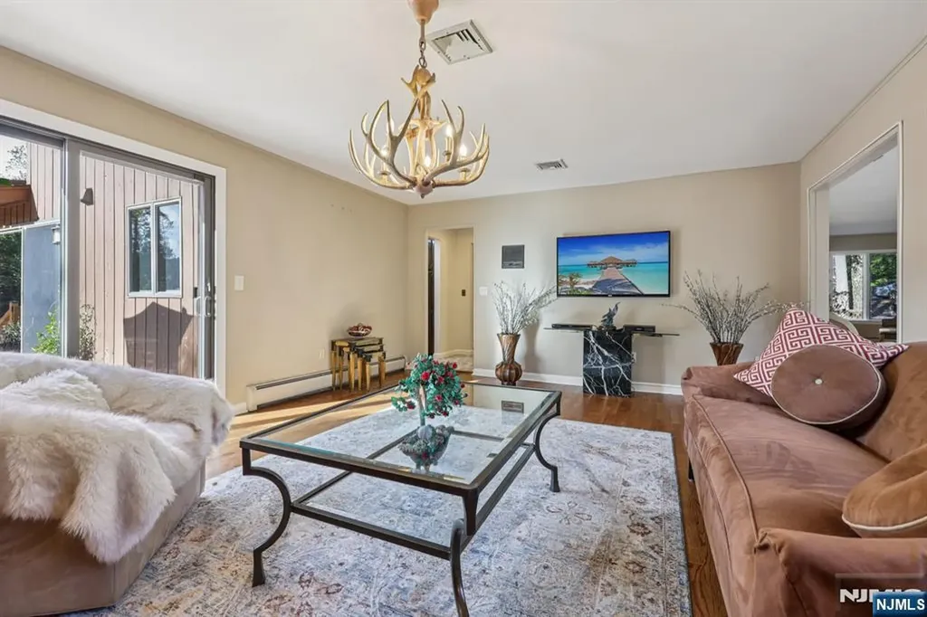 76 Church Street Alpine NJ 07620