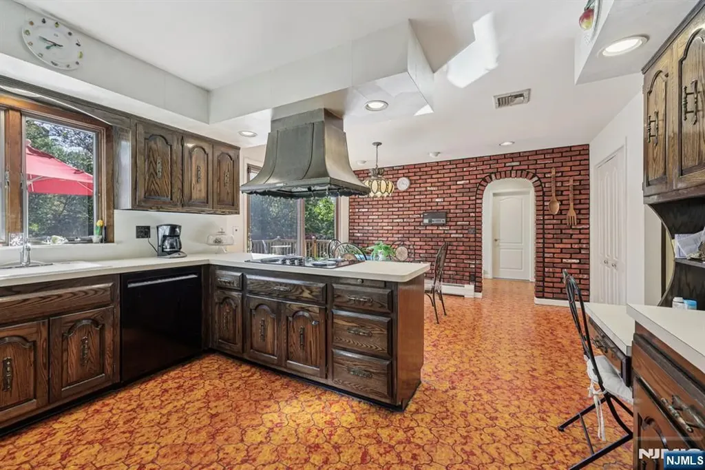 76 Church Street Alpine NJ 07620