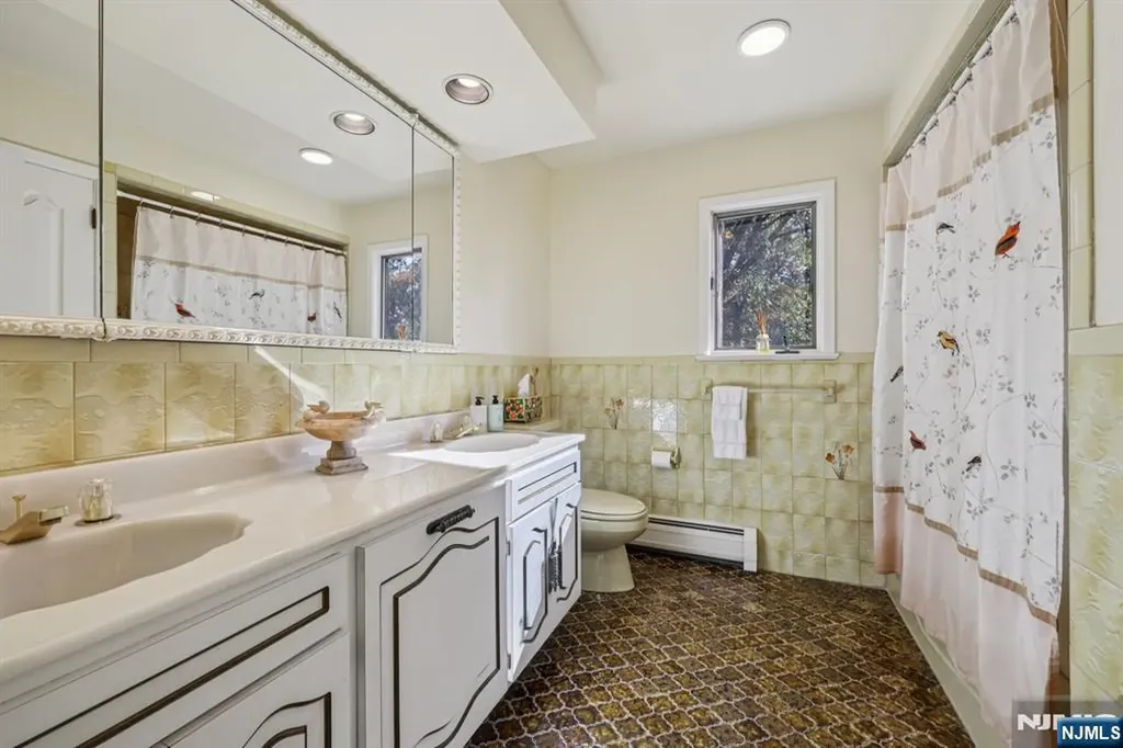 76 Church Street Alpine NJ 07620