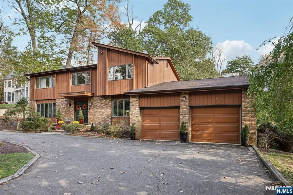 76 Church Street Alpine NJ 07620