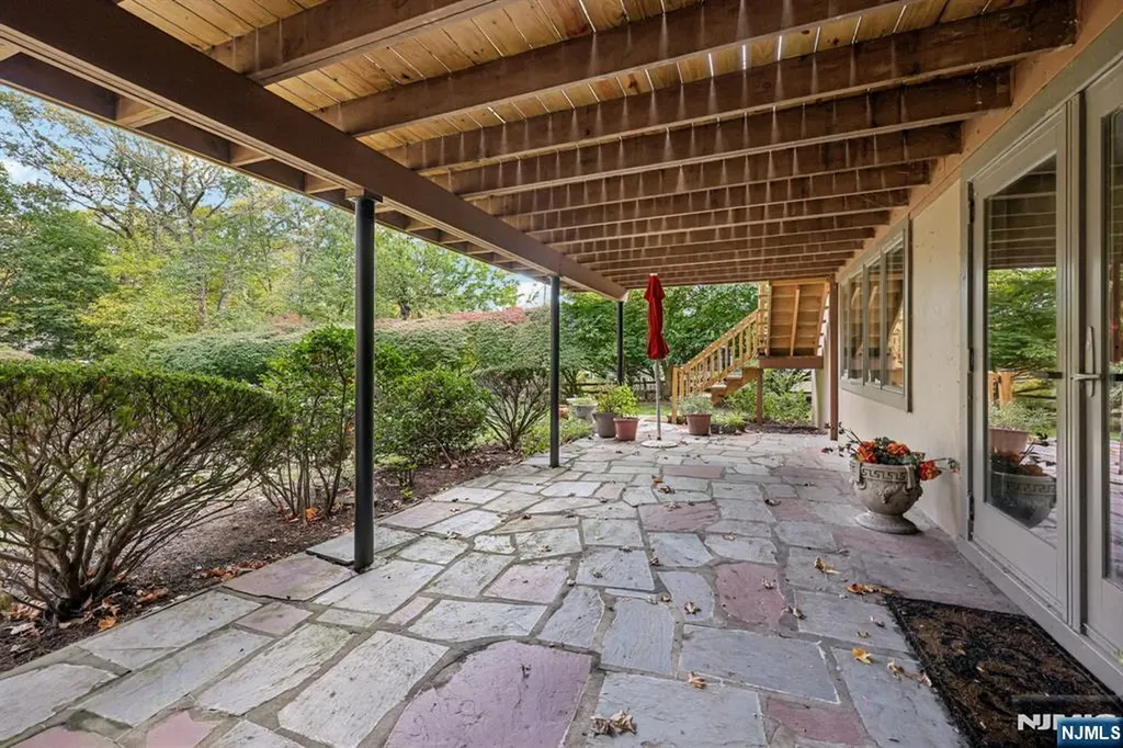 76 Church Street Alpine NJ 07620