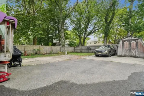 800 Grand Avenue Leonia NJ 07605