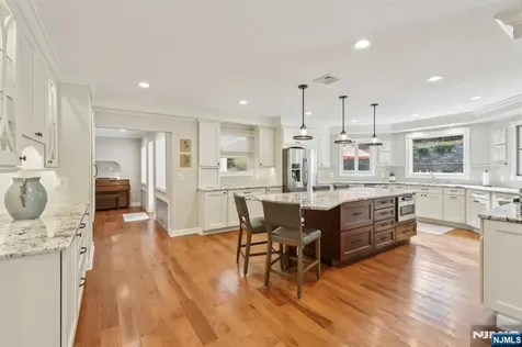 3 Stephens Lake Road Wanaque NJ 07465