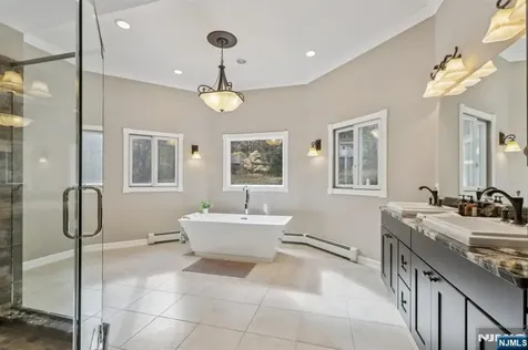 3 Stephens Lake Road Wanaque NJ 07465