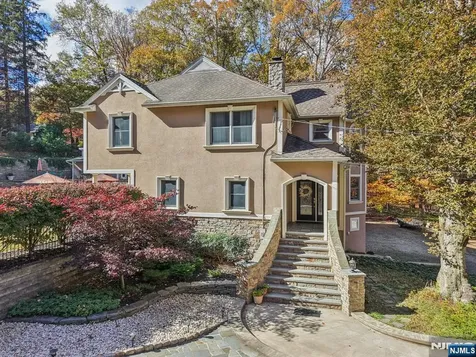 3 Stephens Lake Road Wanaque NJ 07465