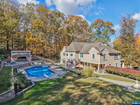 3 Stephens Lake Road Wanaque NJ 07465