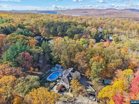 3 Stephens Lake Road Wanaque NJ 07465