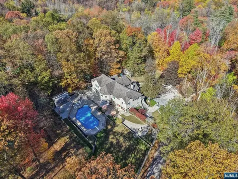 3 Stephens Lake Road Wanaque NJ 07465