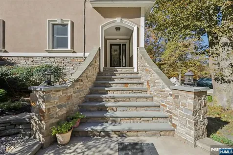 3 Stephens Lake Road Wanaque NJ 07465