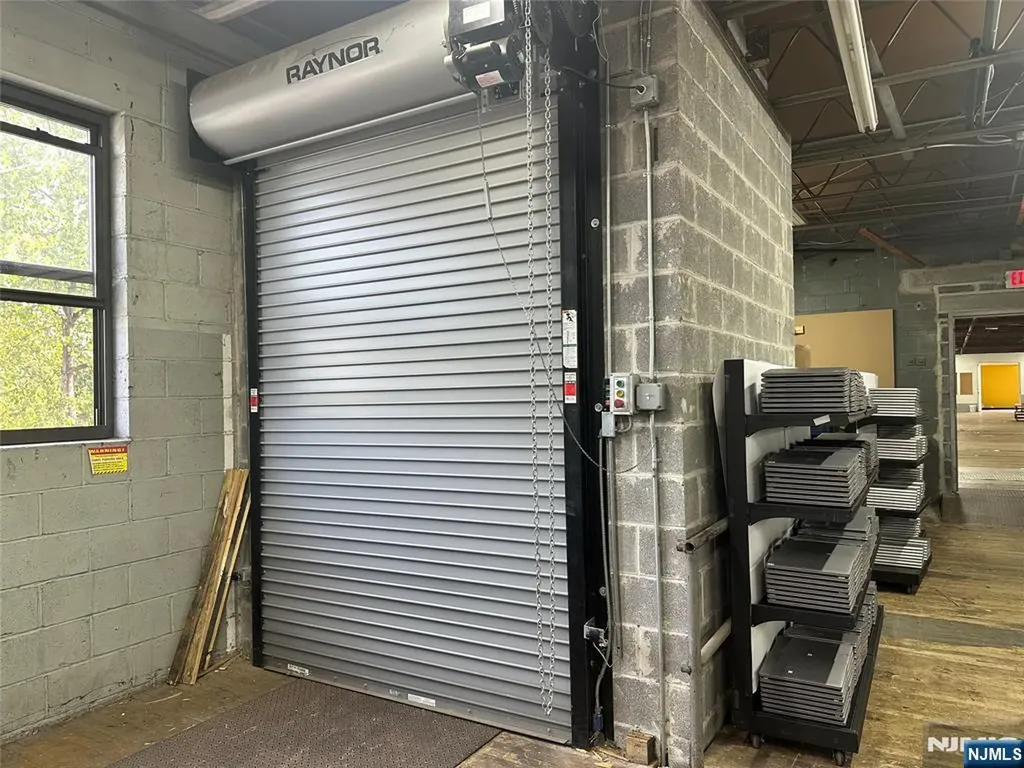 10 Dell Glen Lodi NJ 07644