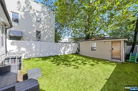 170 Clinton Place Newark NJ 07112