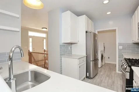 28 Woods Edge Road Old Tappan NJ 07675