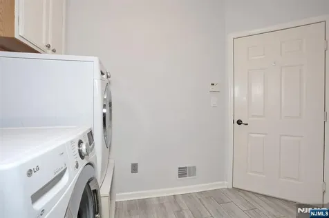 28 Woods Edge Road Old Tappan NJ 07675