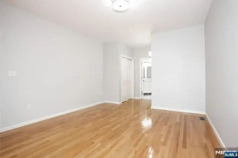 28 Woods Edge Road Old Tappan NJ 07675