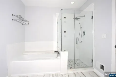 28 Woods Edge Road Old Tappan NJ 07675