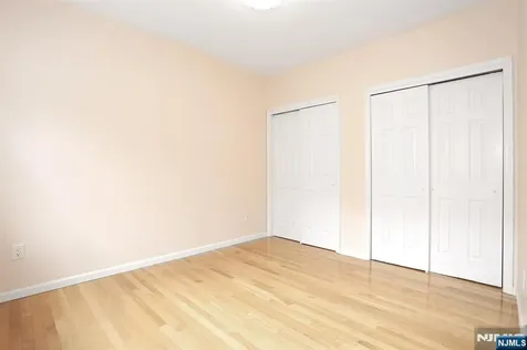 28 Woods Edge Road Old Tappan NJ 07675