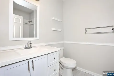 28 Woods Edge Road Old Tappan NJ 07675