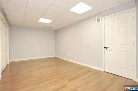 28 Woods Edge Road Old Tappan NJ 07675
