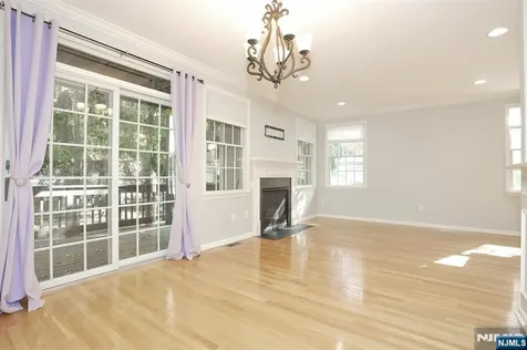 28 Woods Edge Road Old Tappan NJ 07675