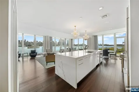 1200 Avenue At Port Imperial Weehawken NJ 07086