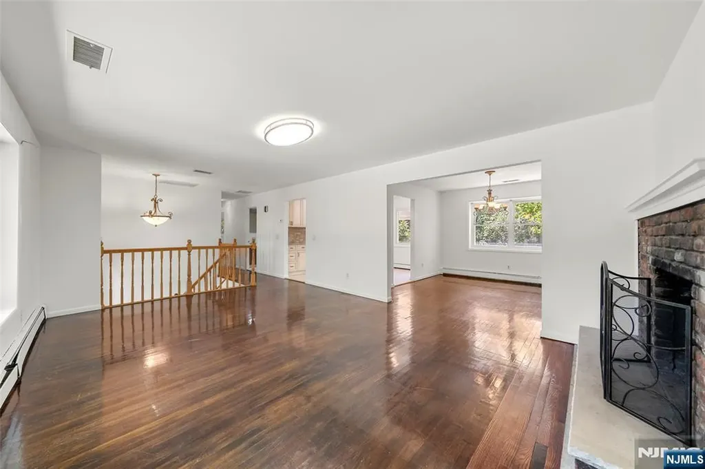 356 Allendale Avenue Allendale NJ 07401