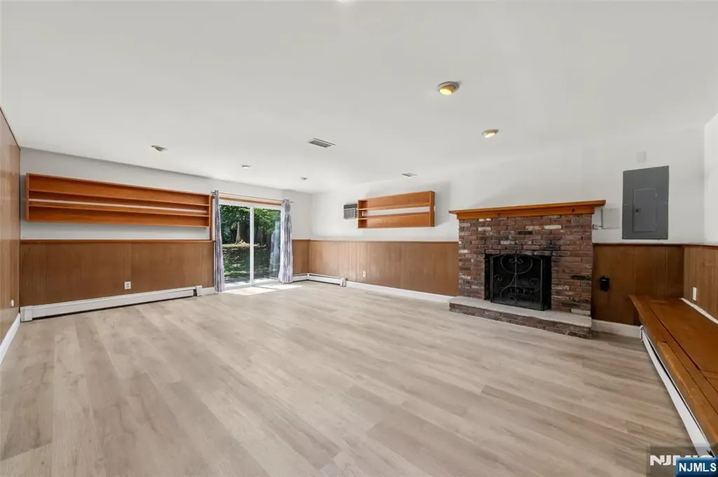 356 Allendale Avenue Allendale NJ 07401