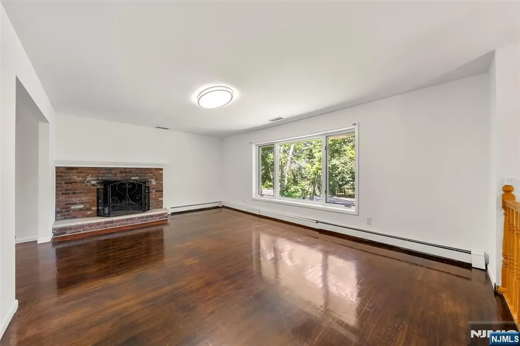 356 Allendale Avenue Allendale NJ 07401