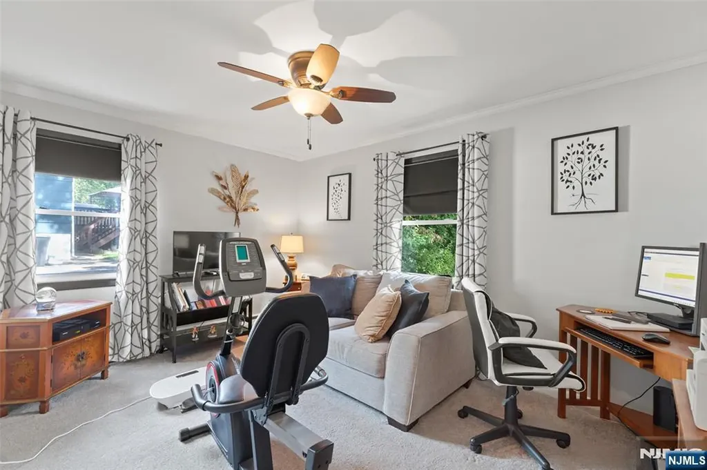 148 Vreeland Avenue Bloomingdale NJ 07403