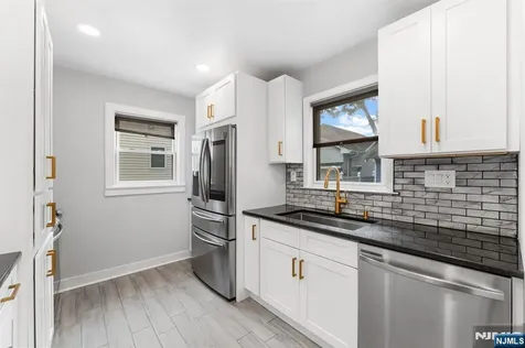 177 Pierrepont Avenue Rutherford NJ 07070