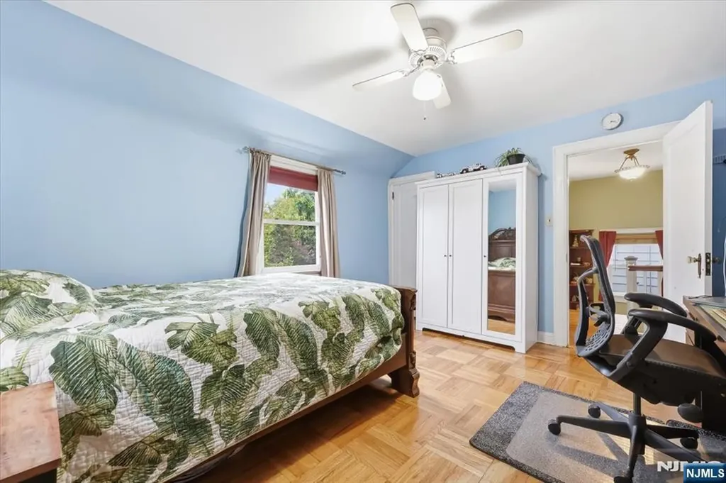 118 Avenue B Bayonne NJ 07002