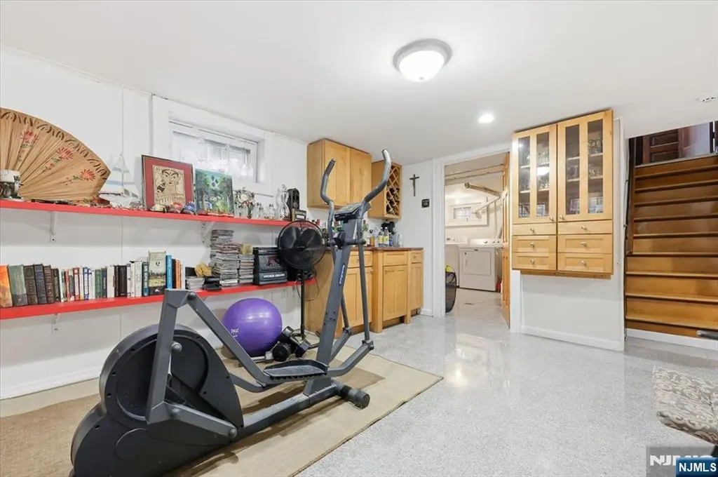 118 Avenue B Bayonne NJ 07002