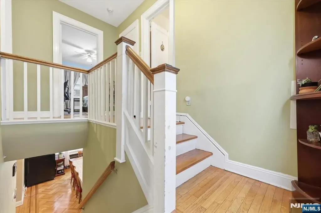 118 Avenue B Bayonne NJ 07002