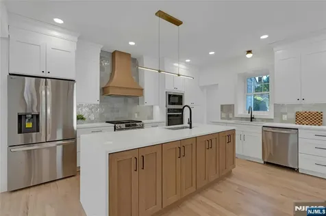 264 Merrison Street Teaneck NJ 07666