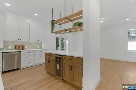 264 Merrison Street Teaneck NJ 07666