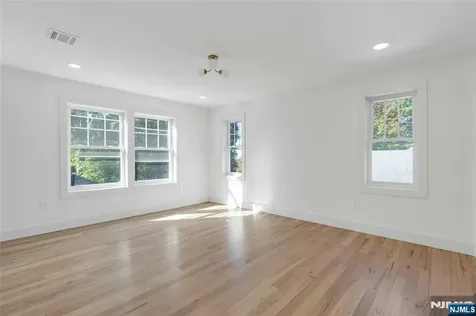 264 Merrison Street Teaneck NJ 07666