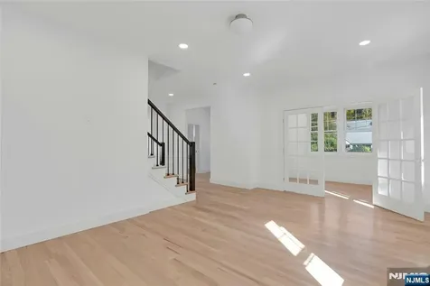 264 Merrison Street Teaneck NJ 07666
