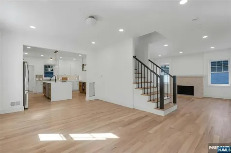 264 Merrison Street Teaneck NJ 07666
