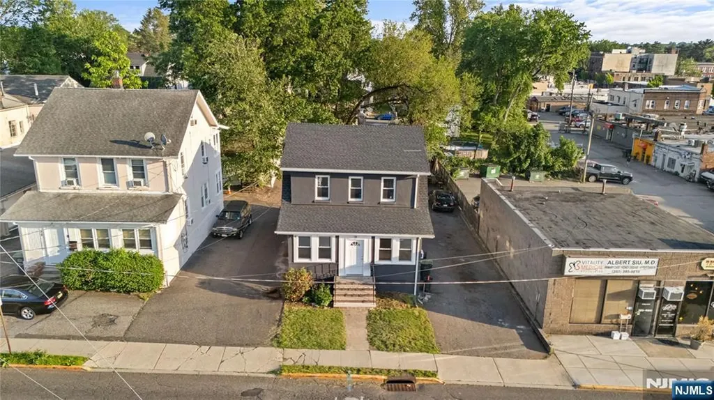 16 Palisade Avenue Bergenfield NJ 07621