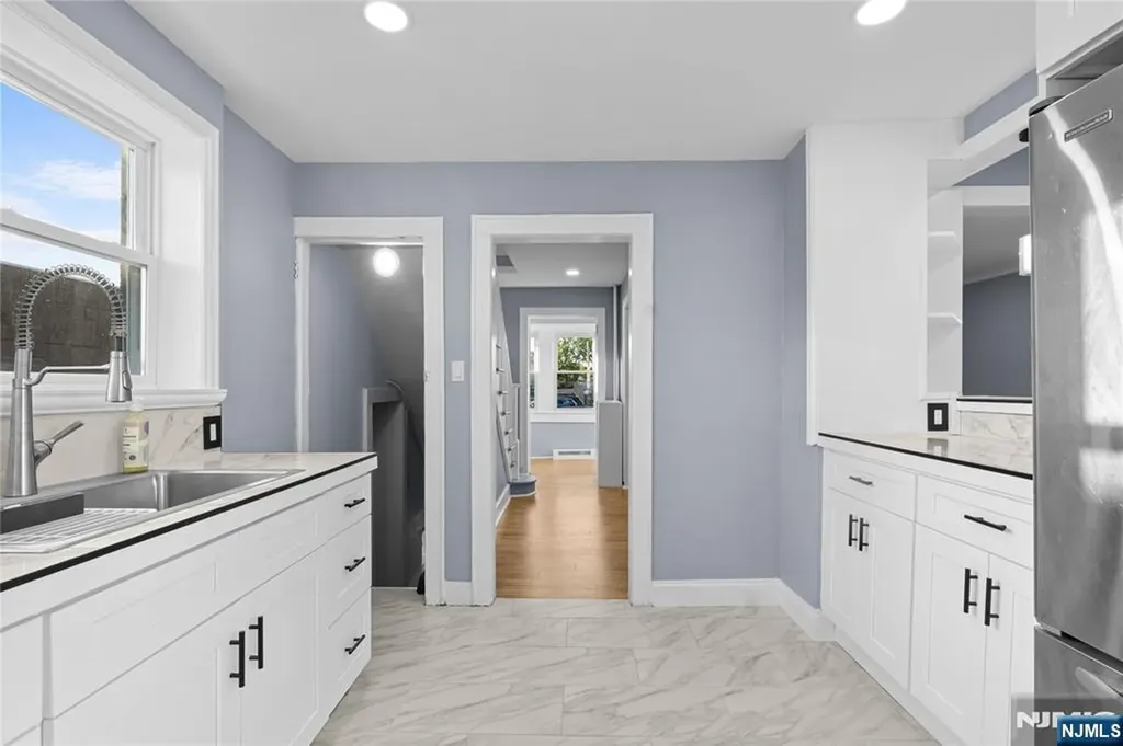 16 Palisade Avenue Bergenfield NJ 07621