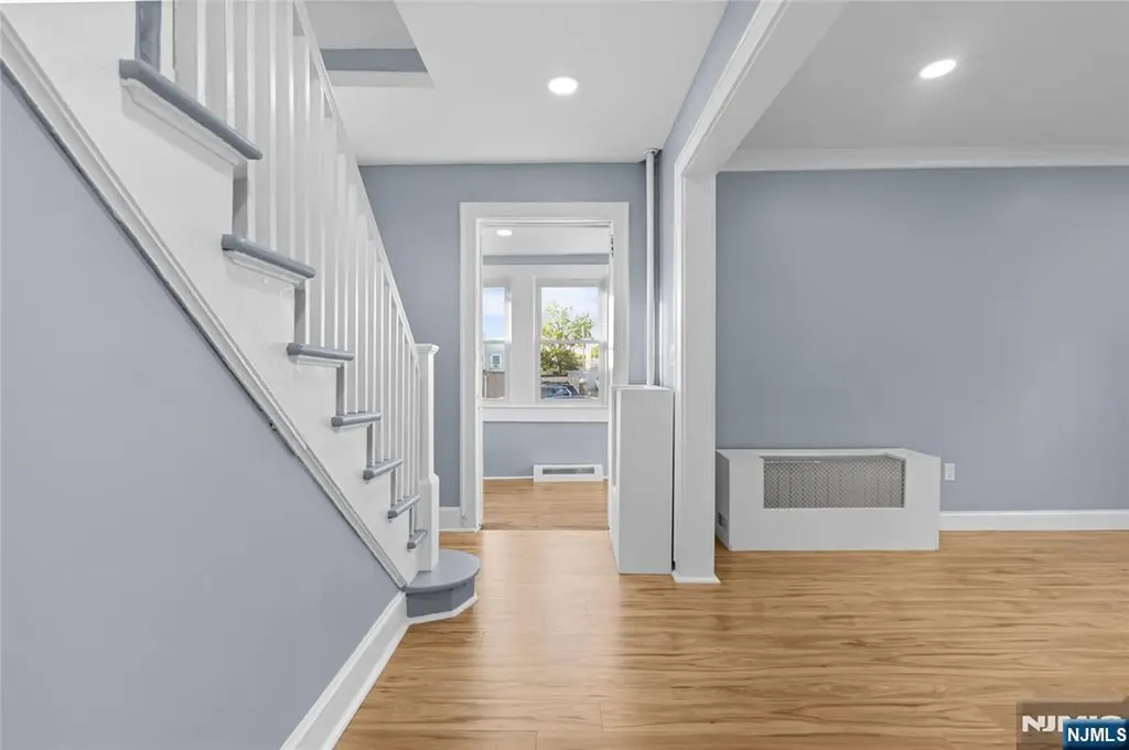 16 Palisade Avenue Bergenfield NJ 07621